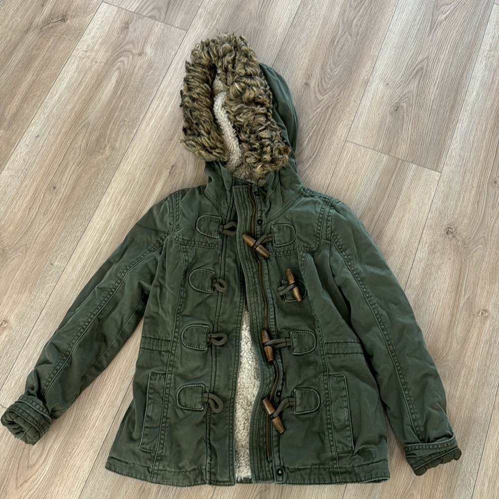 Abercrombie kids size small (5-6 years old) green jacket with hood